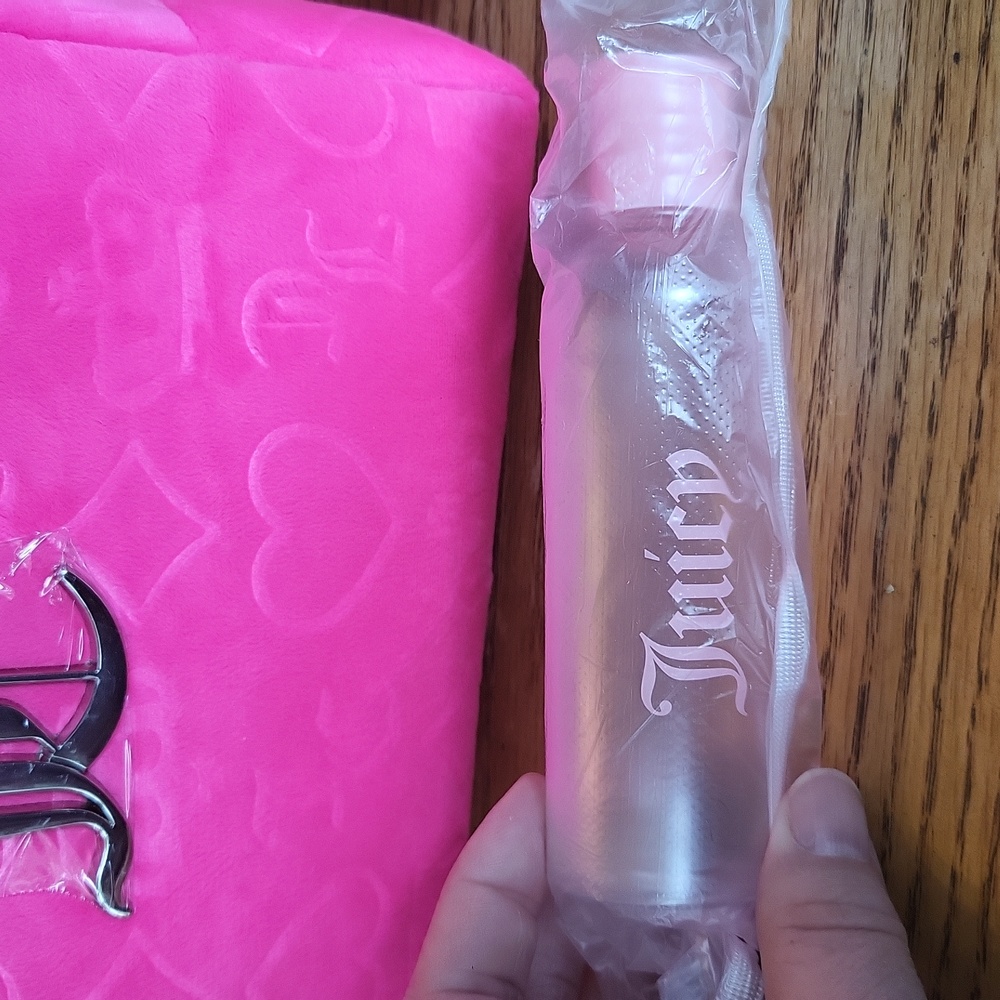 NWT Juicy Couture pink cosmetic bag - Picture 6 of 10